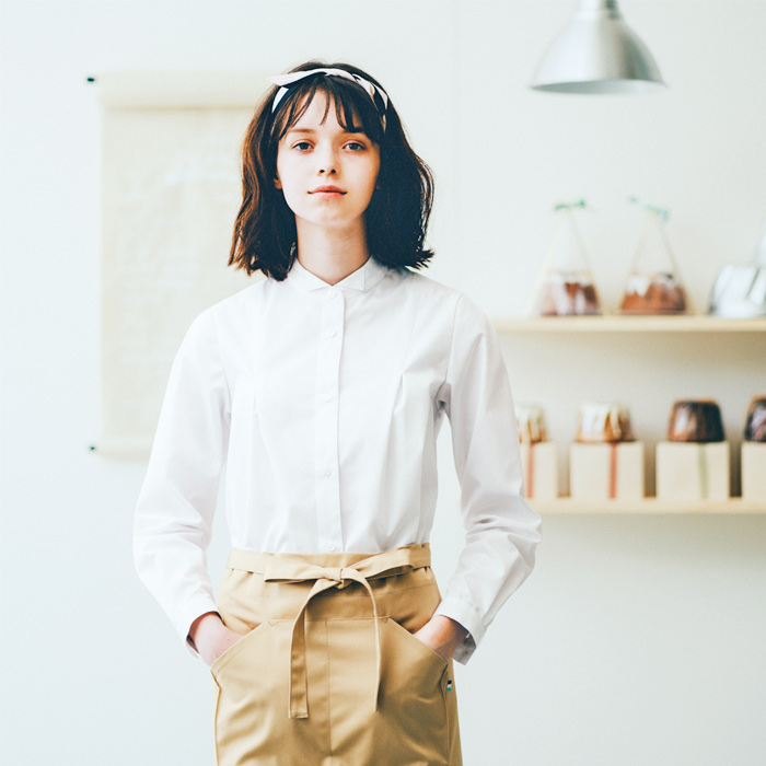 【飲食店販売店制服】ふんわりかわいいウイングカラーレディス長袖シャツ・ブラウス【女性用】　説明画像