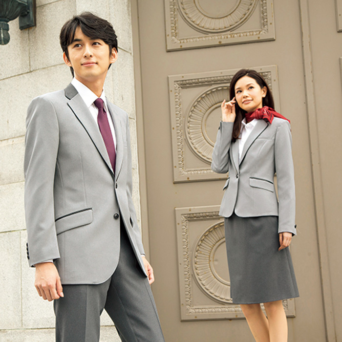 飲食店・サービス制服 　高級接客メンズスーツジャケット(グレー)　男女で揃えて使える　モデル着用例
