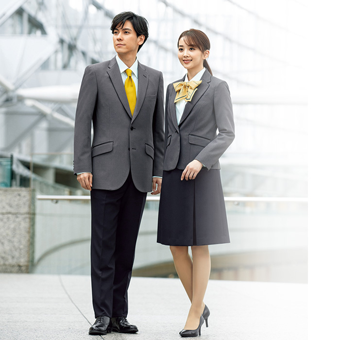 飲食店・サービス制服 　高級接客メンズスーツパンツ(ミッドナイト)　男女で揃えて使える　モデル着用例